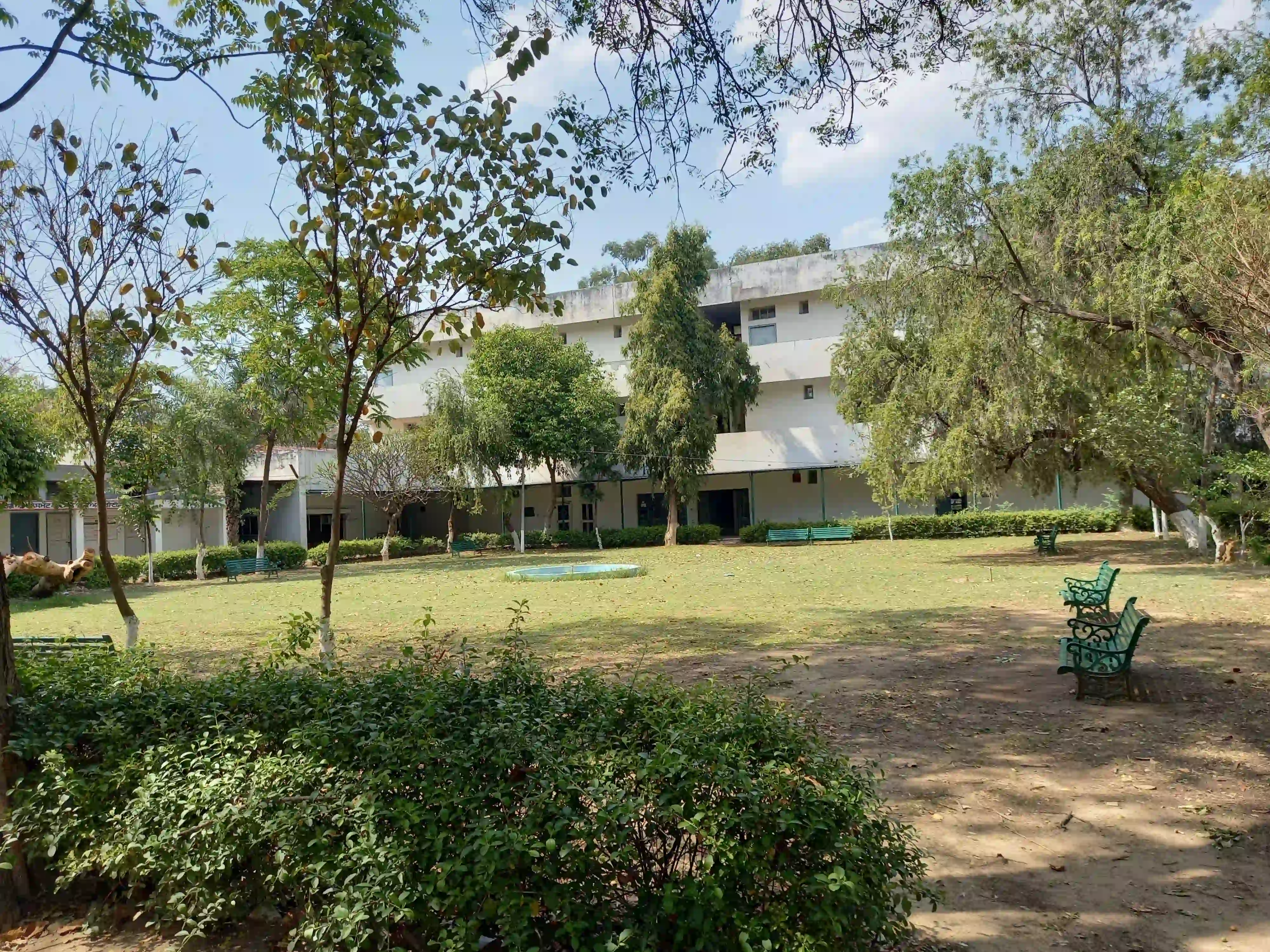 Campus-img